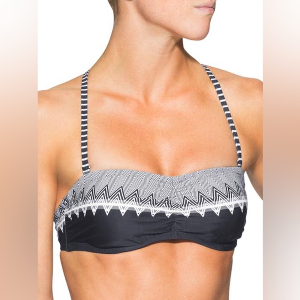 Athleta Monochrome Zigzag Bikini Top